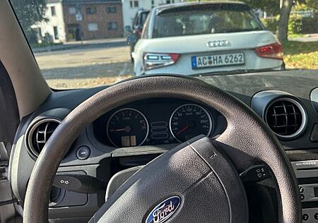 Ford Fiesta 1.4 16V Ambiente EST Ambiente
