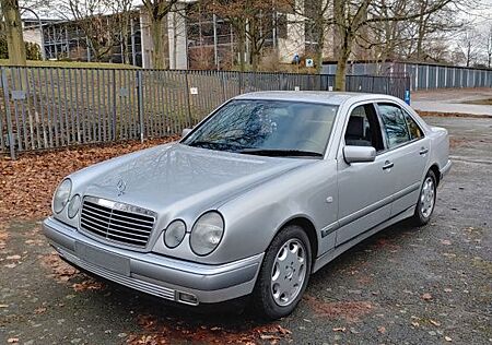 Mercedes-Benz E 280 ELEGANCE Elegance