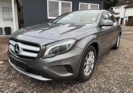 Mercedes-Benz GLA 200 CDI Sport*Navi*SHZ*MFL*Xenon*Tempomat