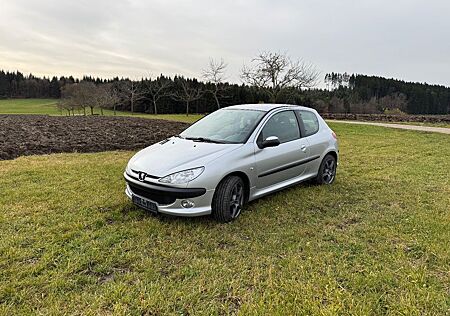 Peugeot 206 1.4 75PS, TÜV Neu, Service Neu, Alufelgen
