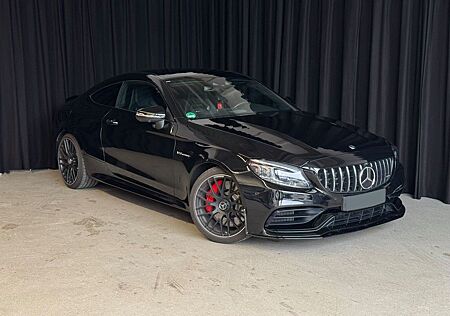 Mercedes-Benz C 63 AMG LED / 360° Kamera /Panorama Schiebedach