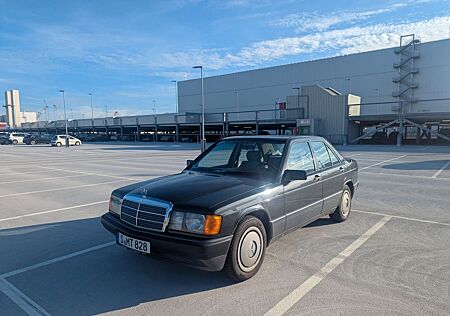 Mercedes-Benz 190 gebraucht kaufen Mercedes-Benz 190 190E 1.8 mit Schiebedach