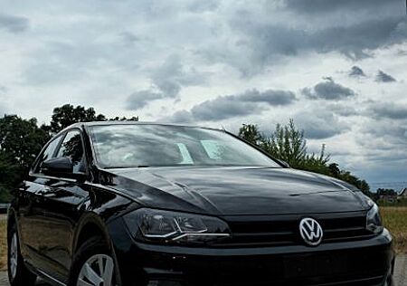 VW Polo Volkswagen 1.0 48kW Trendline Trendline