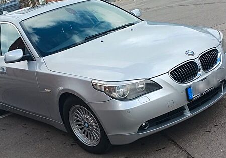 BMW 525i A touring -