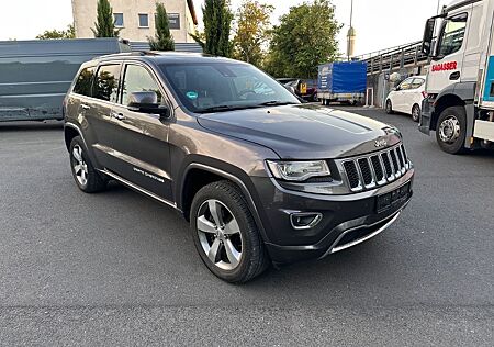 Jeep Grand Cherokee 3.0 CRD Overlandn AHK Kamera