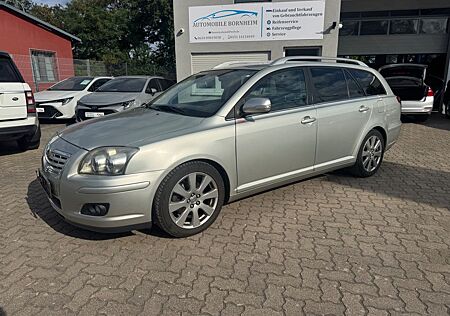 Toyota Avensis Kombi 2.0 Team