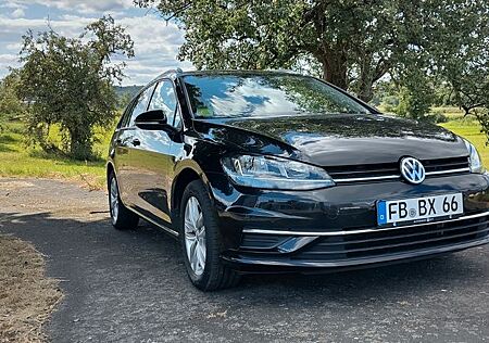 VW Golf Volkswagen 1.6 TDI SCR IQ.DRIVE Variant IQ.DRIVE