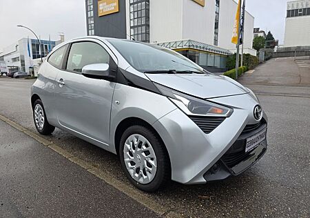 Toyota Aygo (X) -play*1.Hand*Rückfahrkamera