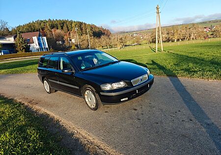 Volvo V70 2.5T Handschalter, 2.Hand