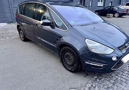 Ford S-Max 2.0 Automatik Klimaauto SHZ PDC 7Sitzer