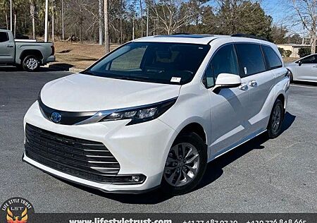 Toyota Sienna Hybrid XLE FWD 7-seat 2025 - € 47.900 T1