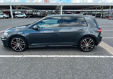 VW Golf Volkswagen 2.0 TDI DSG BMT GTD GTD