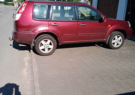 Nissan X-Trail 2,5 Elegance Elegance