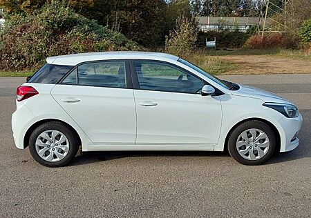 Hyundai i20 1.0 T-GDI blue 74kW TREND Trend