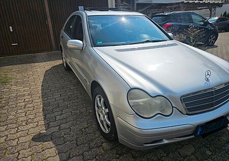 Mercedes-Benz C 200 W203 KOMPRESSOR CLASSIC