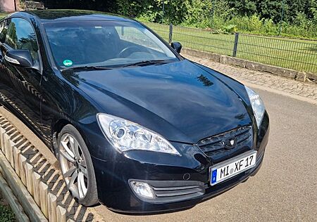 Hyundai Genesis 2.0T -