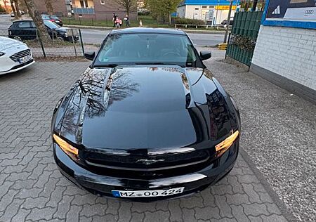 Ford Mustang 4.0 V6 Automatik | TÜV & Inspektion