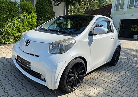 Toyota iQ +