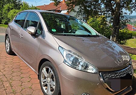 Peugeot 208 1.6 Allure e-HDi 92 ETG6 STOP & START Allure