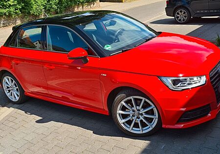 Audi A1 1.4 TFSI Sportback SLine Interieur/Exterieur