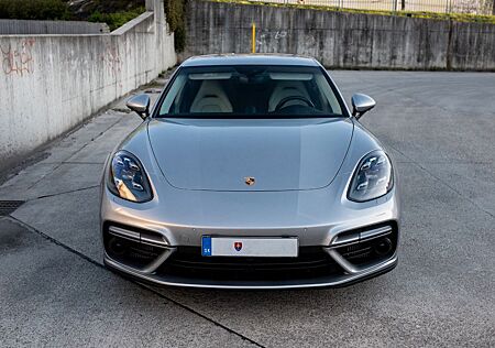 Porsche Panamera Turbo S Executive