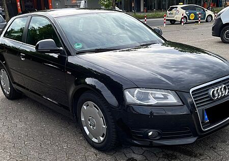 Audi A3 1.4 TFSI S line Sportpaket HU 11.2026