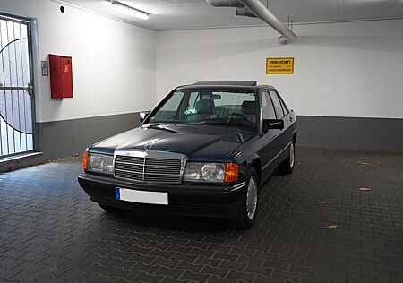 Mercedes-Benz 190 E 2.6 W201 Automatik Schiebedach Youngtimer