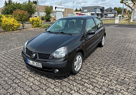 Renault Clio Privilege 1.4 16V Expression