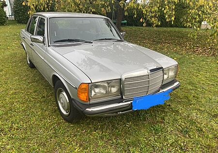 Mercedes-Benz 200