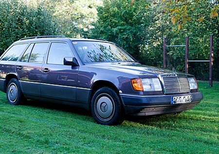 Mercedes-Benz 300 300TD