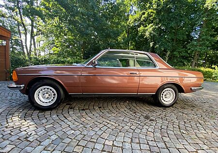 Mercedes-Benz 280