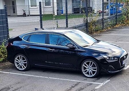 Hyundai i30 1.4 T-GDI Trend DCT Fastback Trend