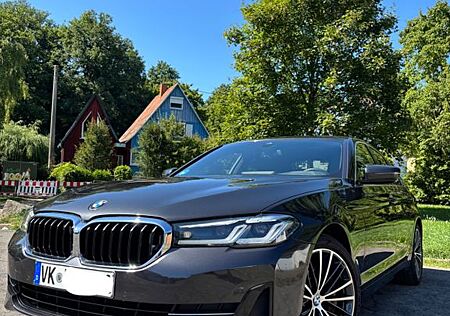 BMW 530d xDrive Limousine + Alu-Winterreifen