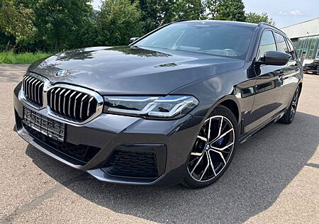 BMW 530d xDrive M Sport / Volleder / Schiebedach