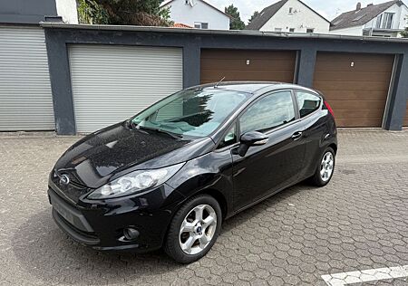 Ford Fiesta Trend X-Paket *1.HAND+KLIMA+ALUFELGEN*