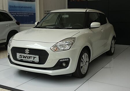Suzuki Swift 90PS Klima DAB Kamera SHZ Carpl. Servo uvm