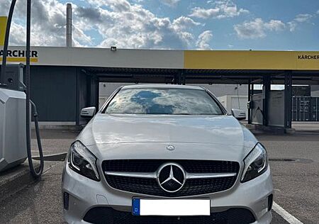 Mercedes-Benz A 220