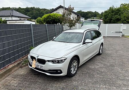 BMW 320d xDrive Touring Sport Line Automatic Spo...