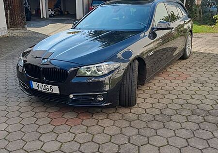 BMW 530d Touring A Luxury Line,Shadowline,Pano,Leder