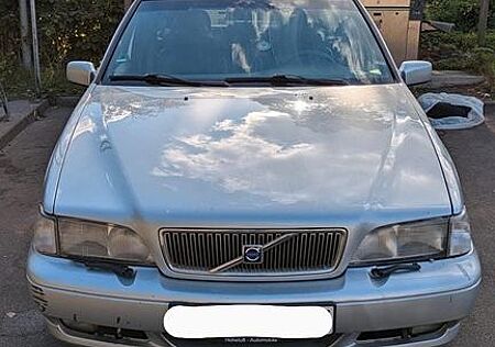 Volvo V70 - LPG / Benzin - HU 05/27
