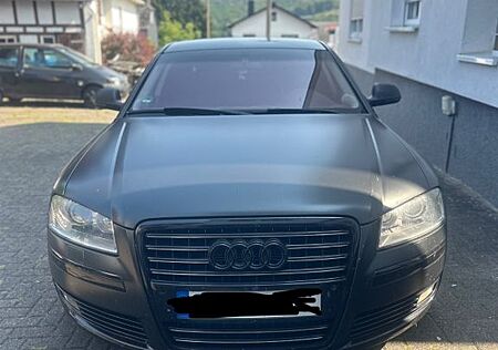 Audi A8 4.2 TDI tiptronic quattro