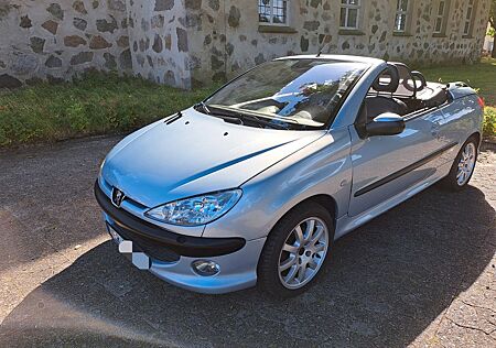 Peugeot 206 CC - TÜV bis 08/27, Leder, Klima, vieles NEU