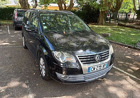 VW Touran Volkswagen Freestyle