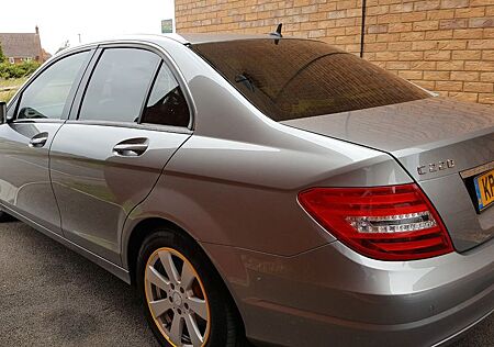 Mercedes-Benz C 220 CDI BlueEFFICIENCY - Rechtslenker