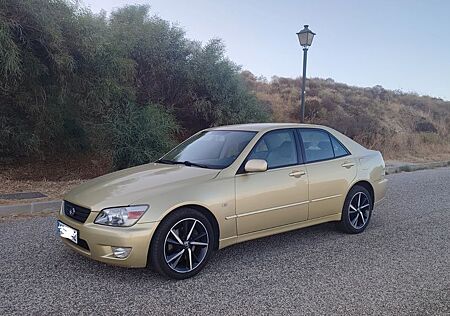 Lexus IS 200 Auto - luxury