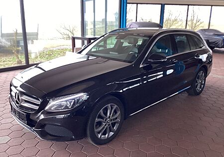 Mercedes-Benz C 250 d T Avantgarde Pano (netto 15000 €)