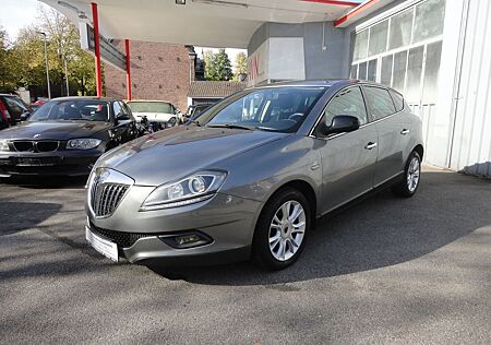 Lancia Delta Oro 1,9d 140 KW HU11/27 Klimatr+Navi+Leder