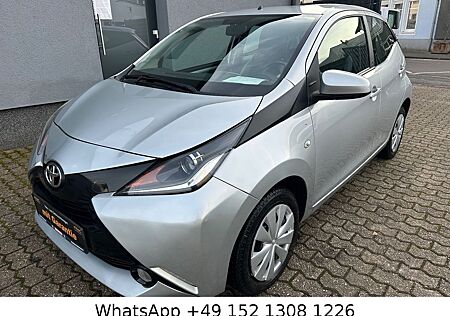 Toyota Aygo (X) Aygo -play Team D*X-Touch Media*R-Kamera*