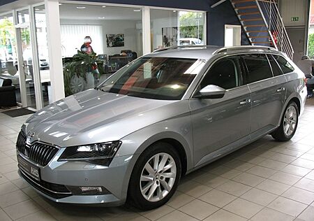 Skoda Superb Combi 2.0 TDI DSG Style *XENON*NAVI*