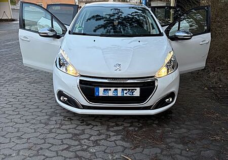 Peugeot 208 1.6 Active BlueHDi 100 STOP & START Active